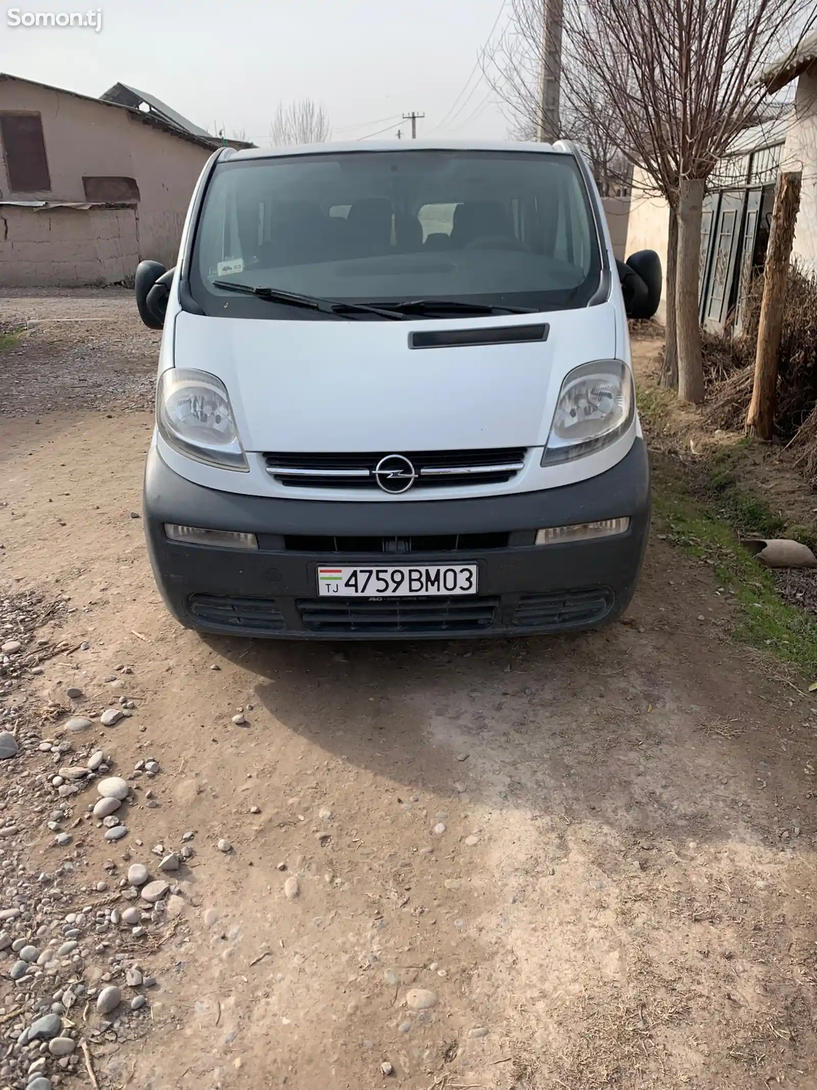 Минивэн Opel Vivaro, 2004-2