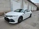 Toyota Camry, 2022-5