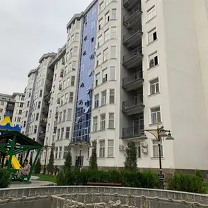 3-комн. квартира, 5 этаж, 108 м², Лучоб