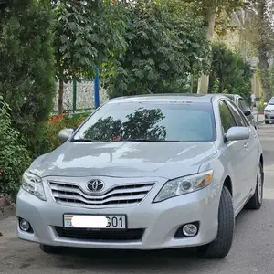 Toyota Camry, 2011