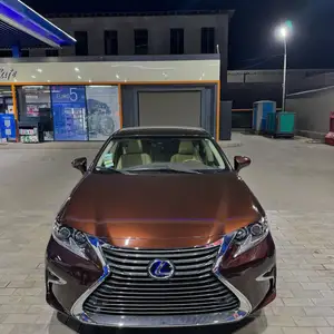 Lexus ES series, 2017