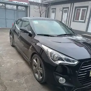 Hyundai Veloster, 2013