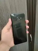 Samsung Galaxy A8+-6