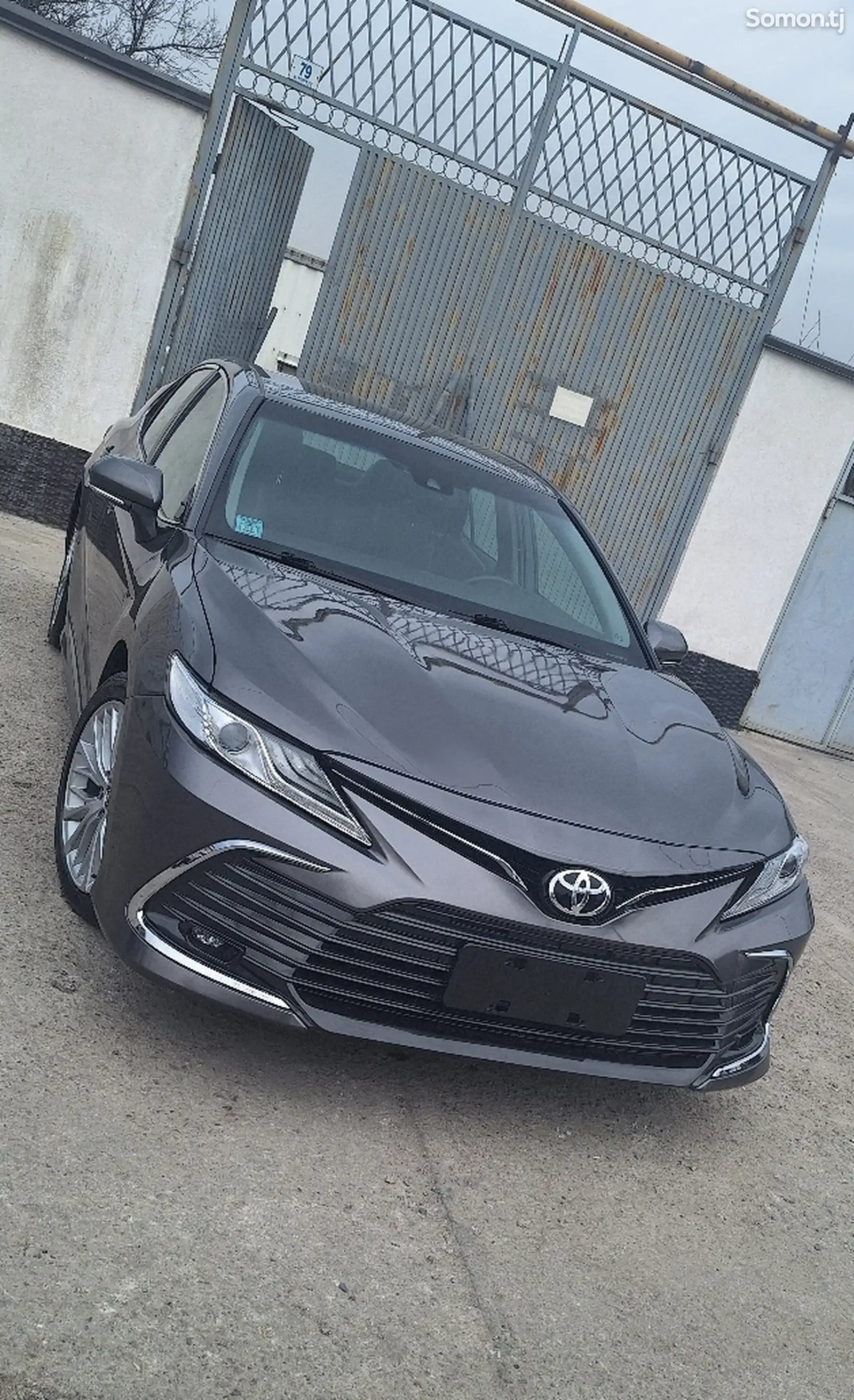 Toyota Camry, 2018-1