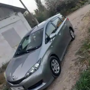 Toyota Wish, 2010