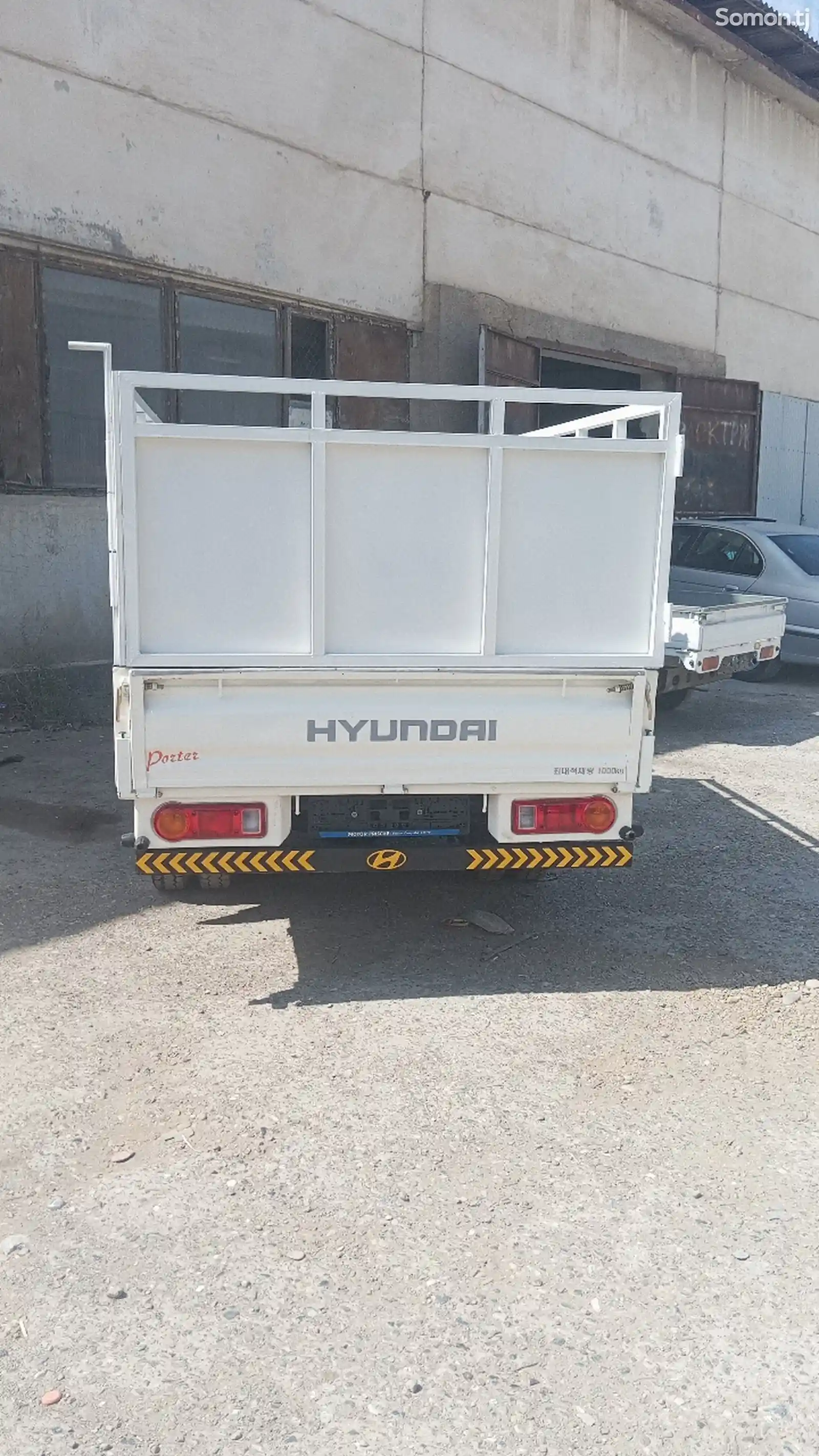 Бортовой автомобиль Hyundai Porter, 2002-10