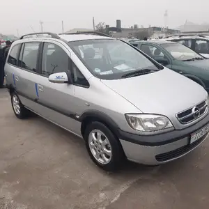 Opel Zafira, 2004