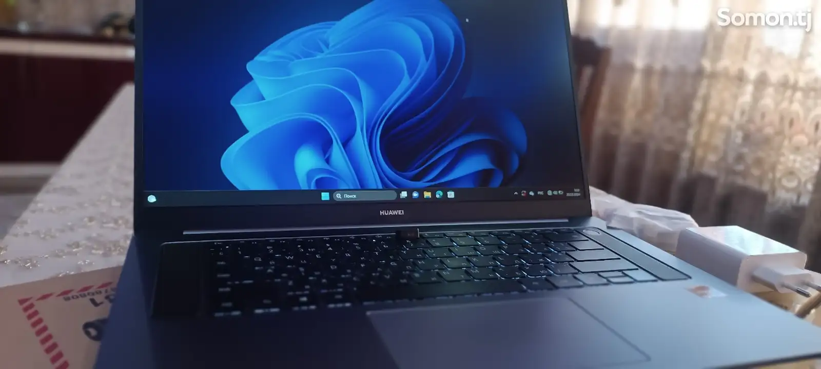 Huawei MateBook D16 AMD-13