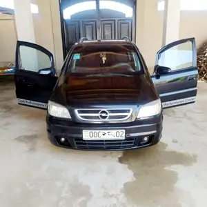 Opel Zafira, 2004