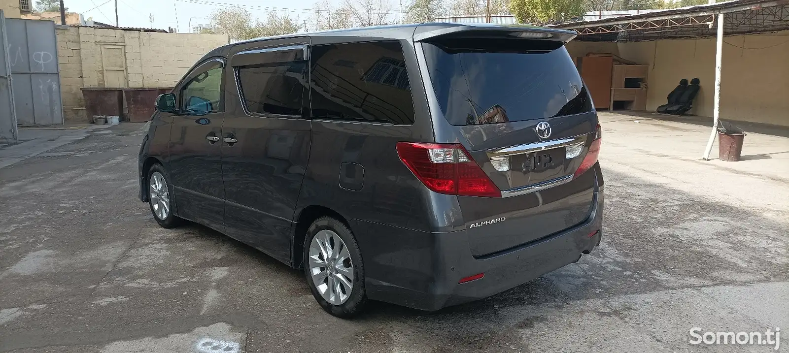 Toyota Alphard, 2013-3