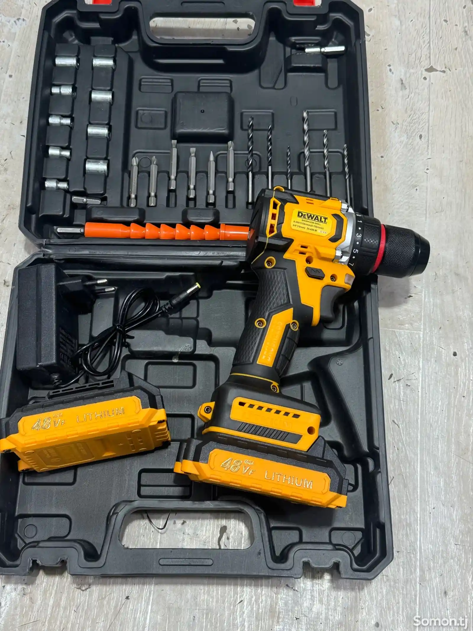 Шуруповёрт DeWalt-3