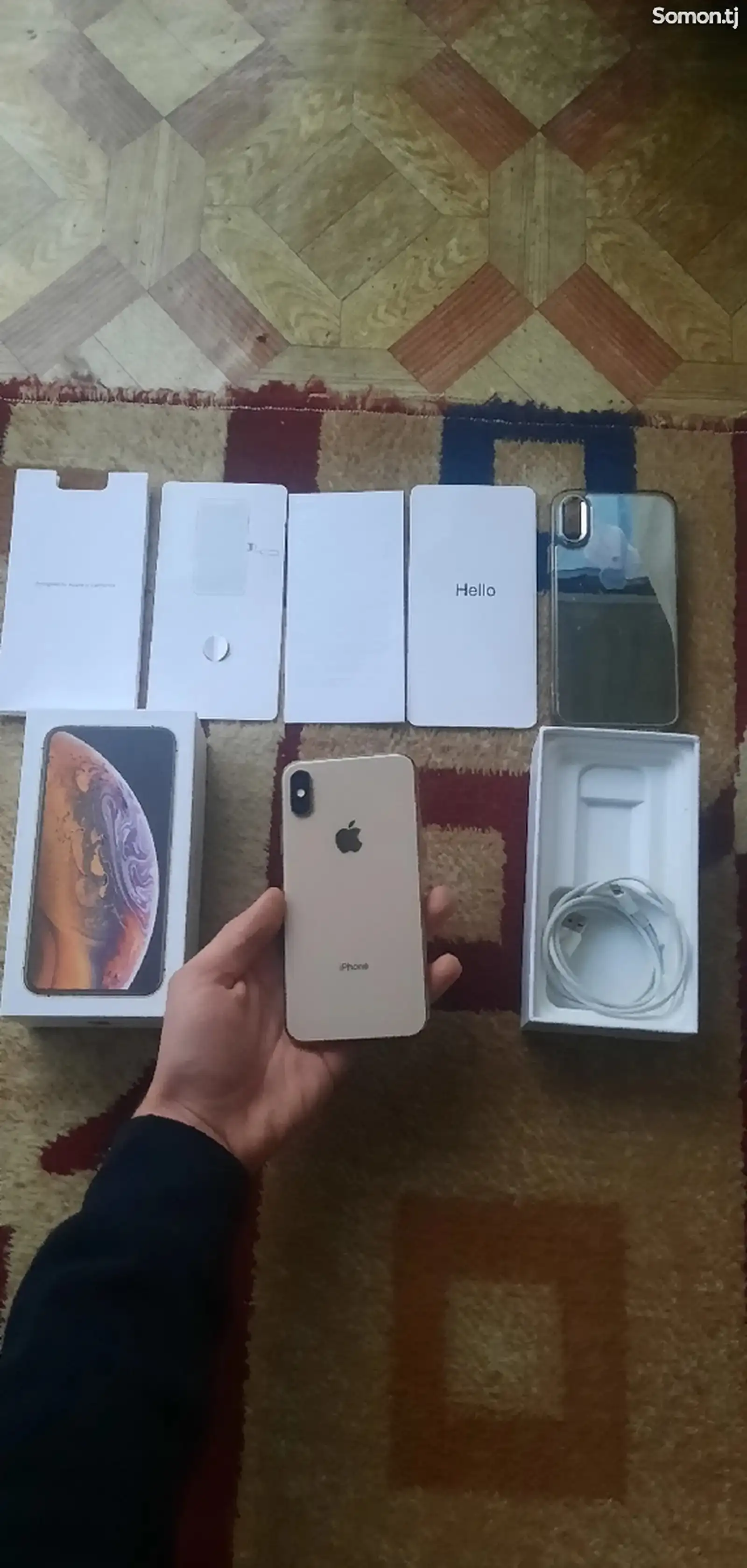 Apple iPhone Xs, 64 gb, Gold-1