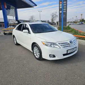 Toyota Camry, 2011