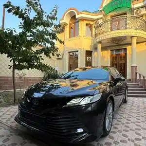 Toyota Camry, 2019