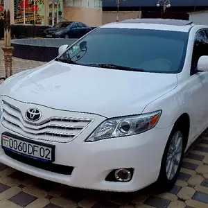 Toyota Camry, 2010