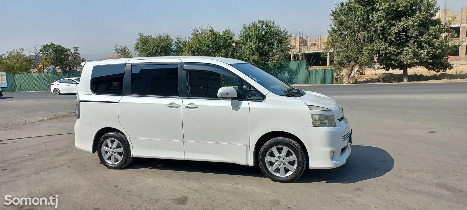 Toyota Voxy, 2008-2