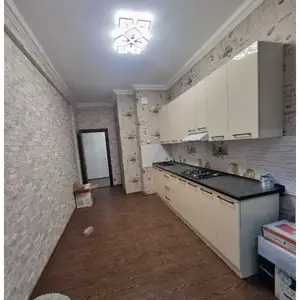 2-комн. квартира, 6 этаж, 71м², Центр