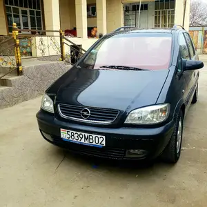 Opel Zafira, 2001