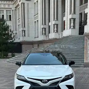 Toyota Camry, 2021