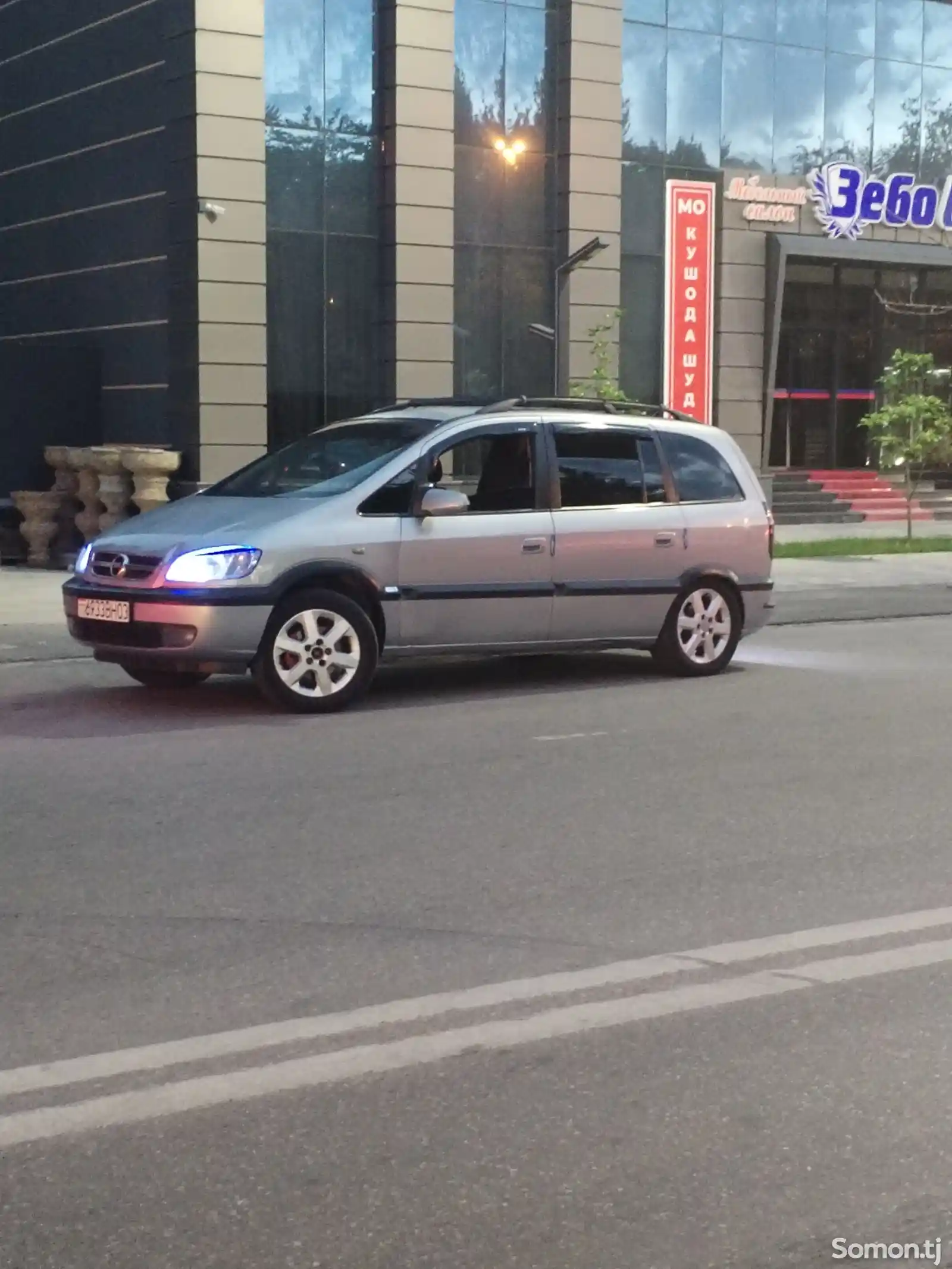 Opel Zafira, 2000-2