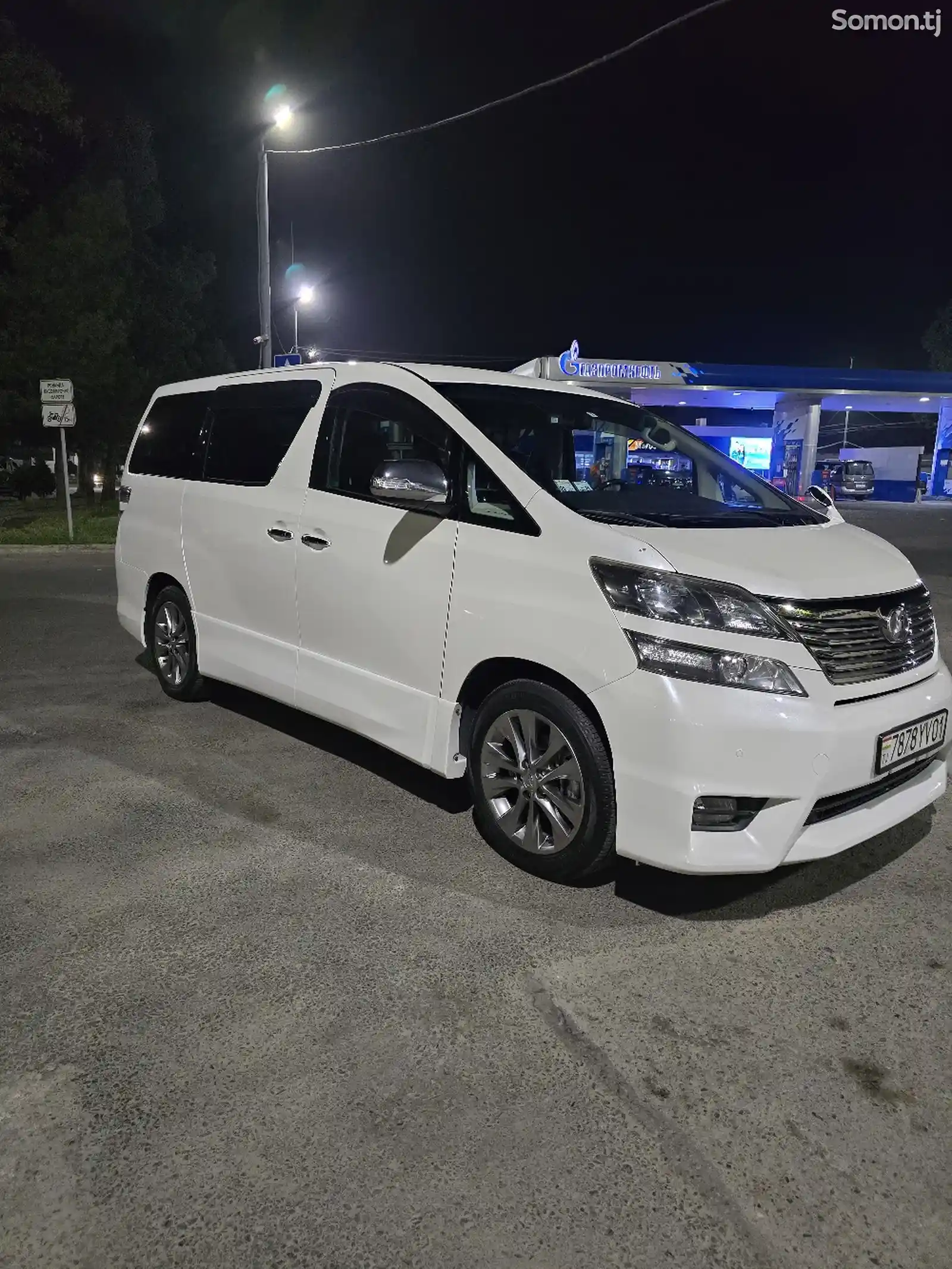 Toyota Vellfire, 2012-2