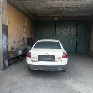 Audi A6, 2001