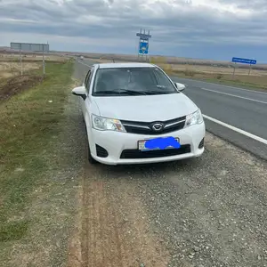 Toyota Fielder, 2013