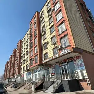 3-комн. квартира, 3 этаж, 93 м², 64 микрорайон наздикии бозори корвон