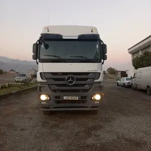 Седельный тягач Mercedes-Benz Actros, 2012