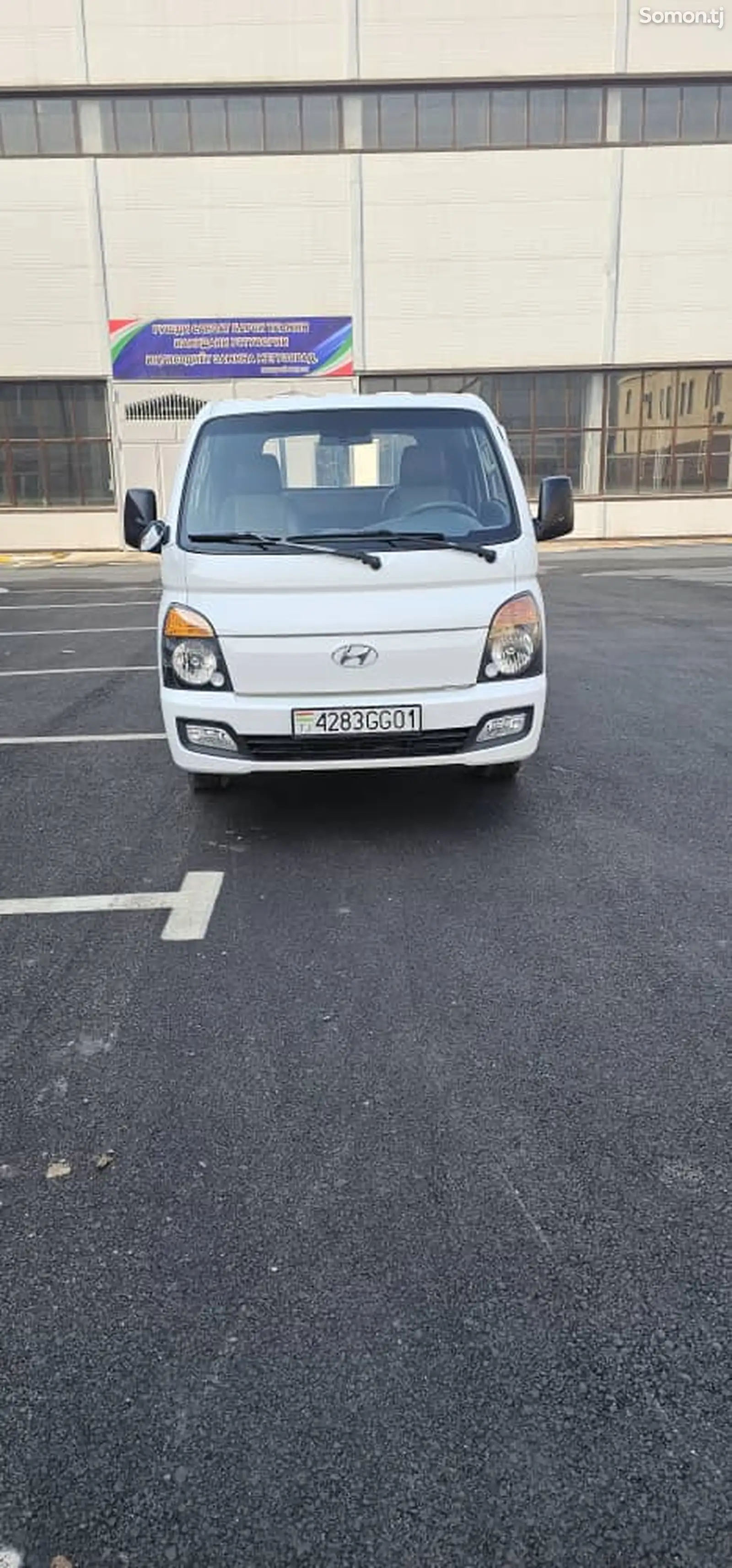 Бортовой автомобиль Hyundai Porter, 2015-1