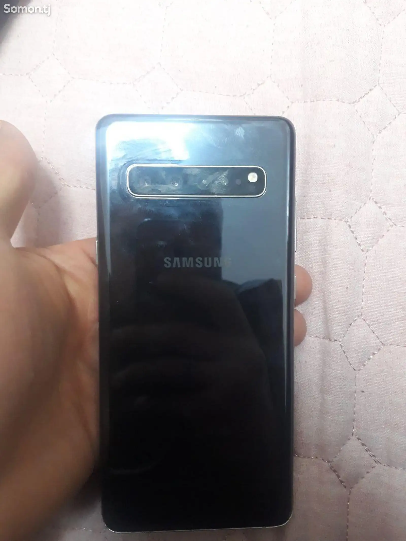 Samsung Galaxy S10+-1