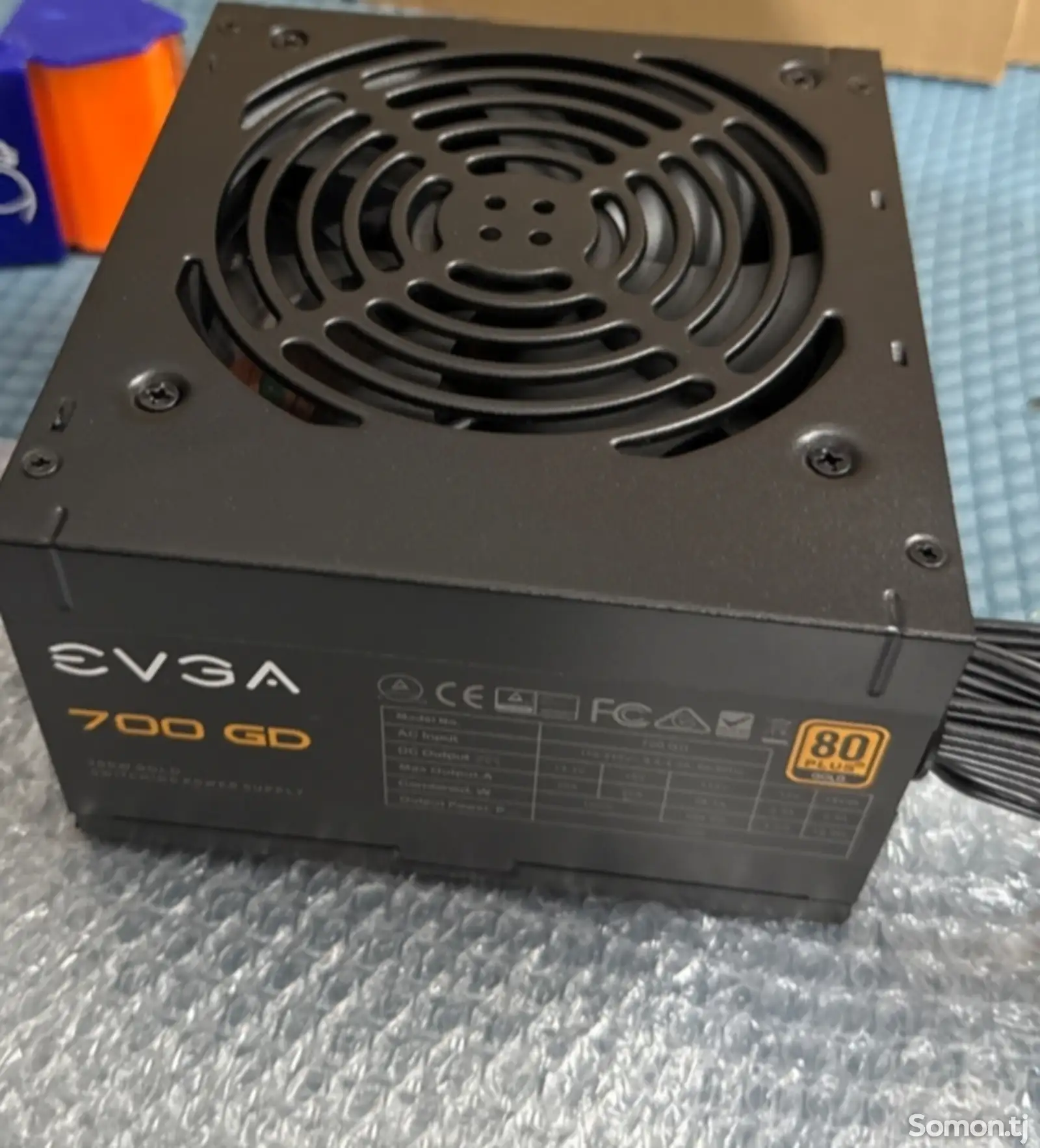 Блок питания Evga GD 700 Gold-1