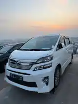 Toyota Vellfire, 2014-2