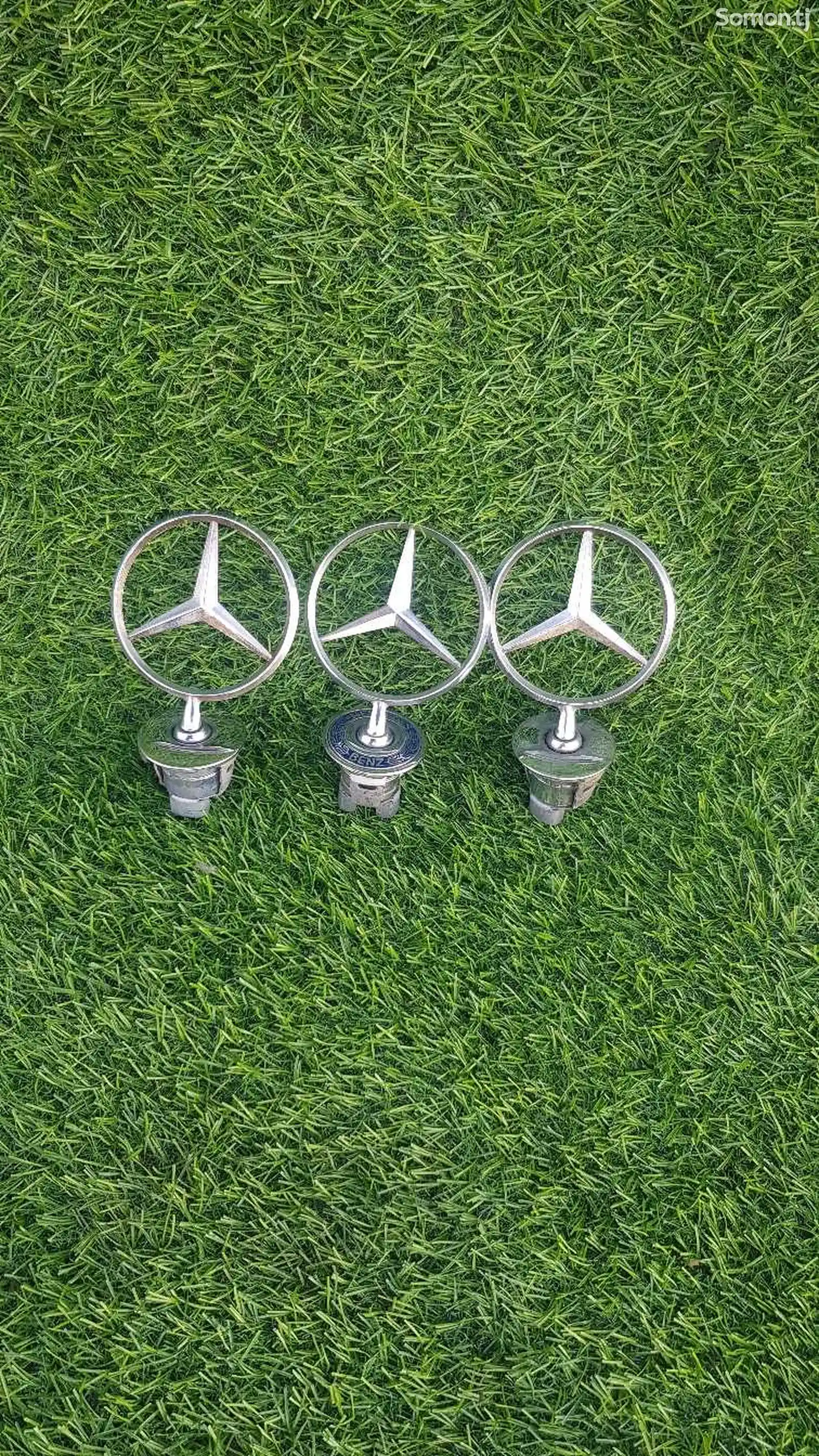 Значок капота от Mercedes Benz-3