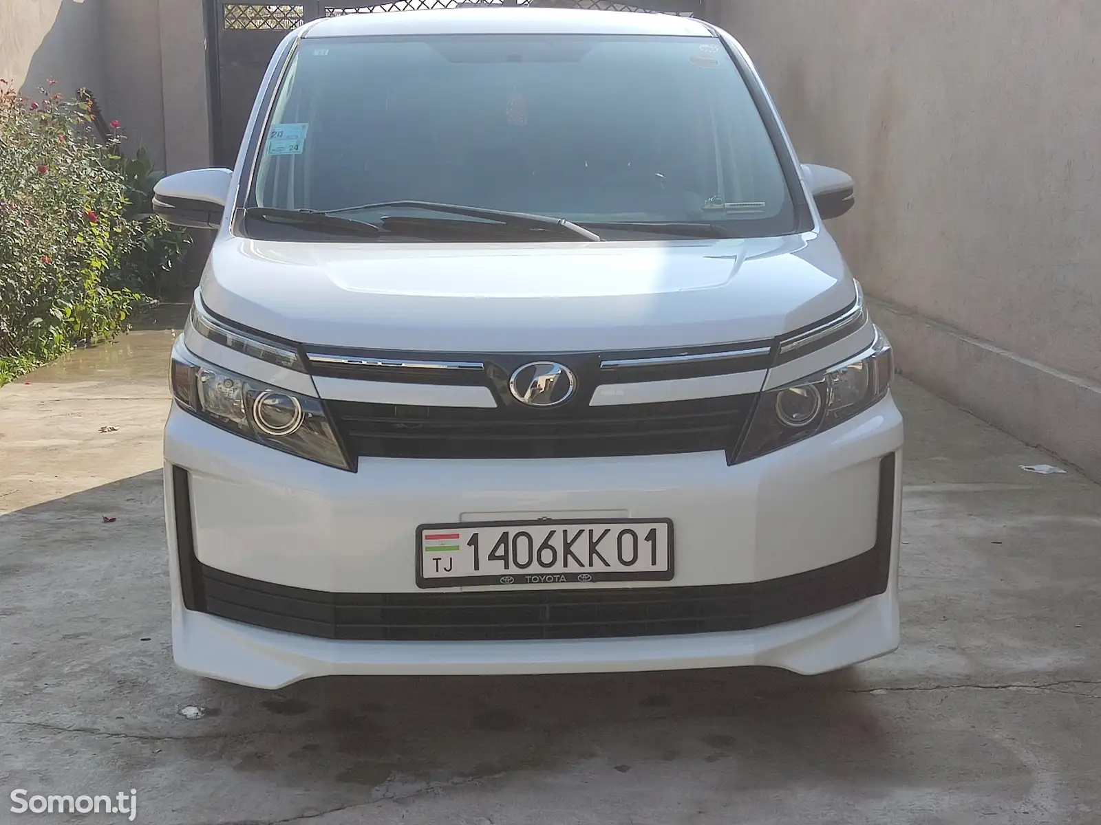 Toyota Voxy, 2014-1