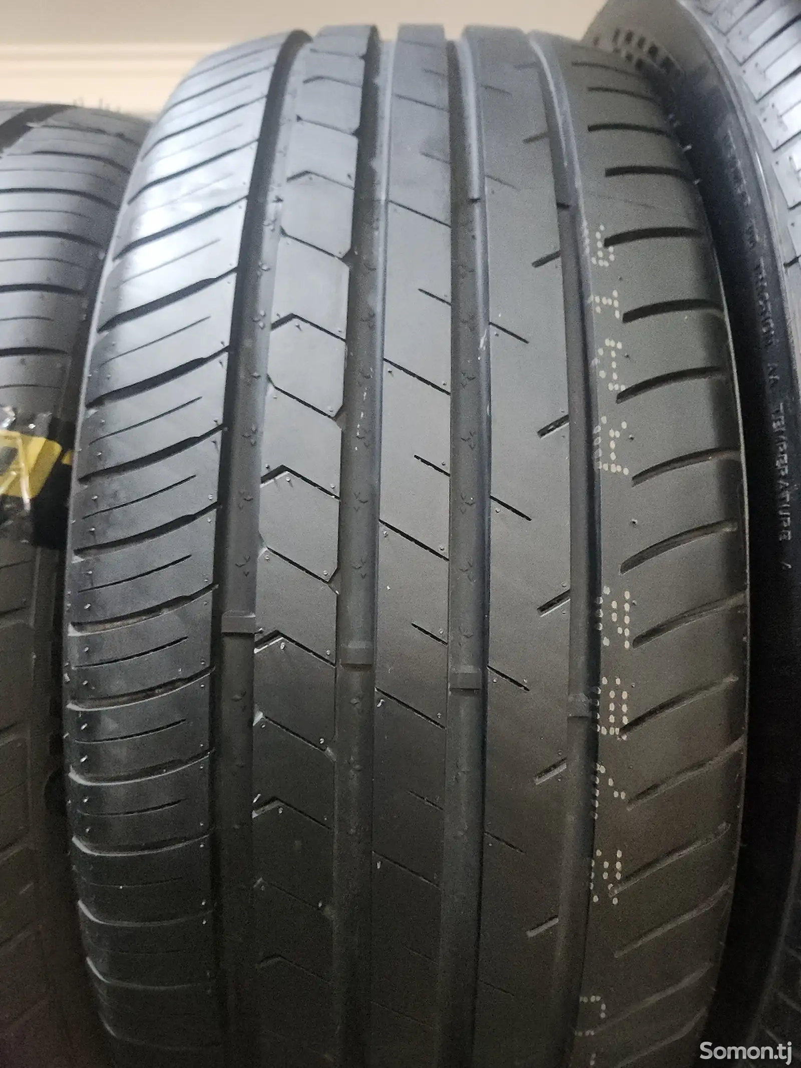 Шины 235/45R20 Гоформ