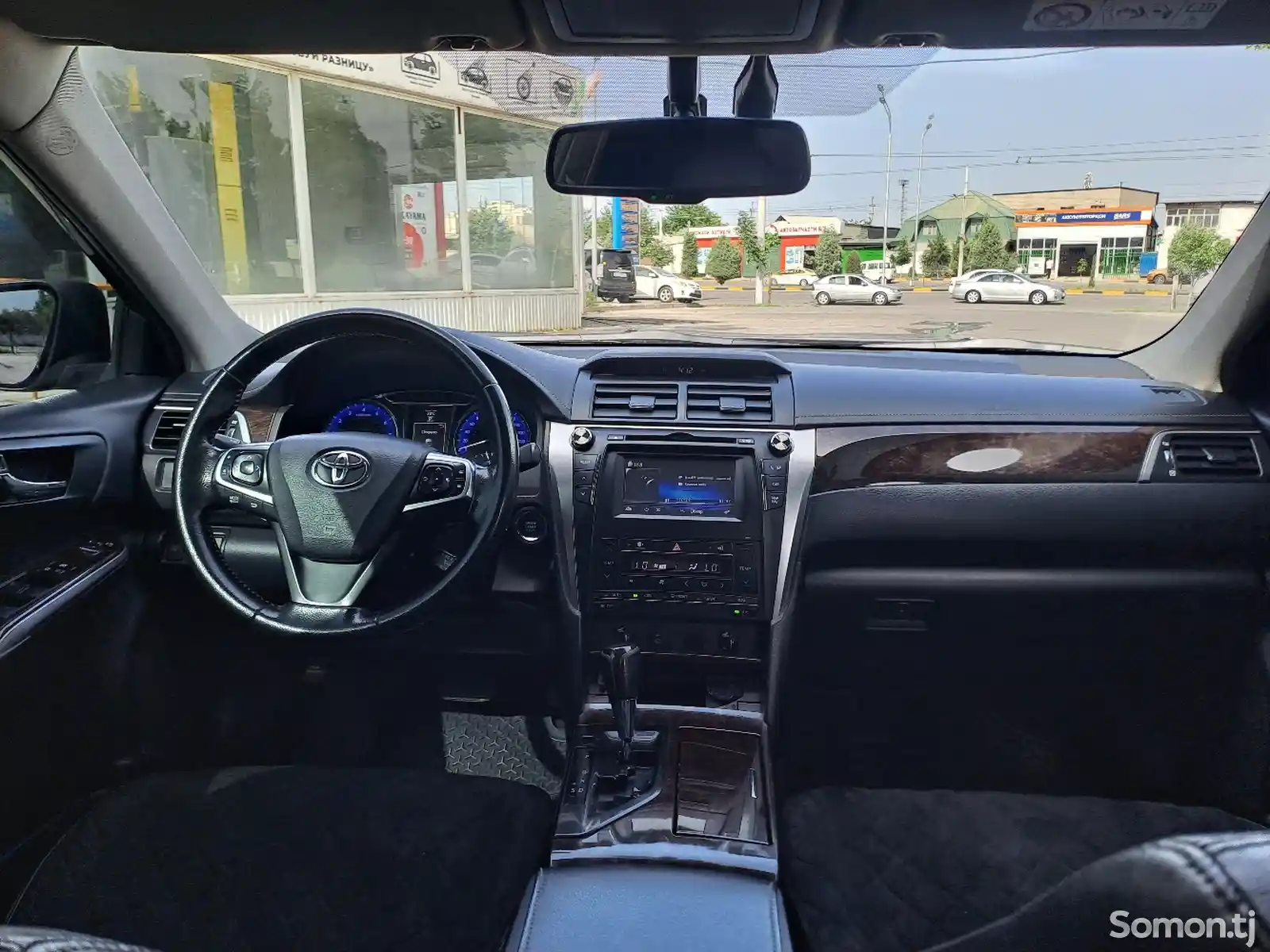 Toyota Camry, 2015-10