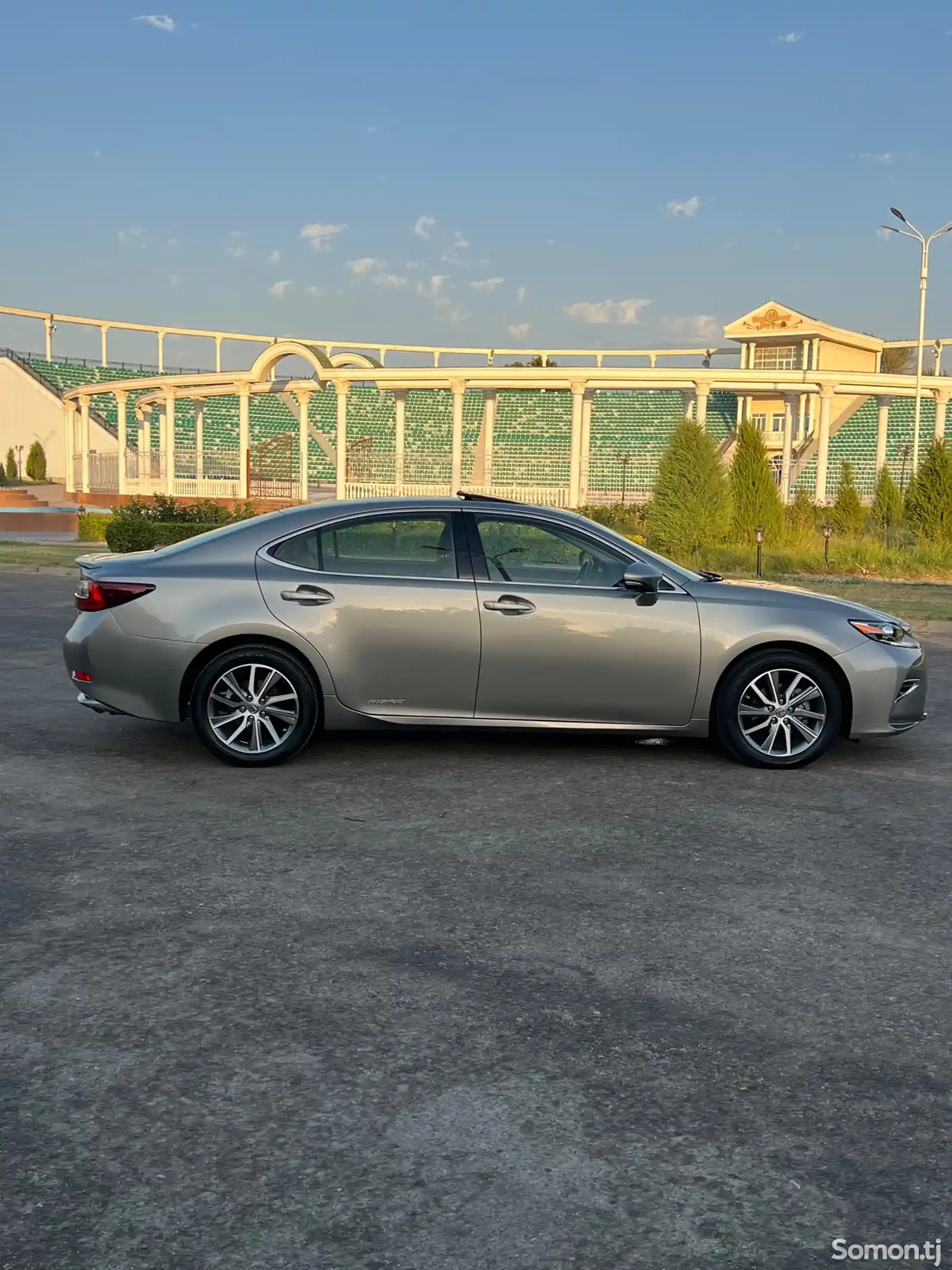 Lexus ES series, 2016-8