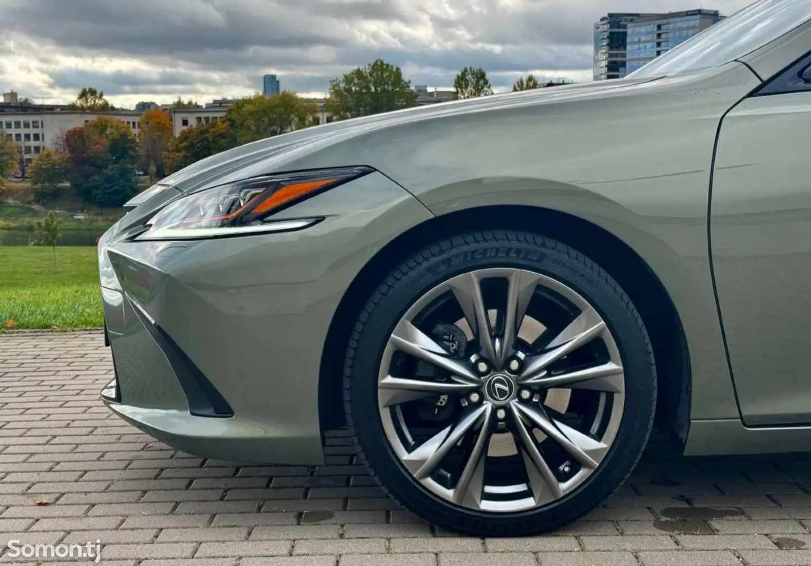 Lexus ES series, 2019-9