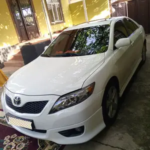 Toyota Camry, 2011