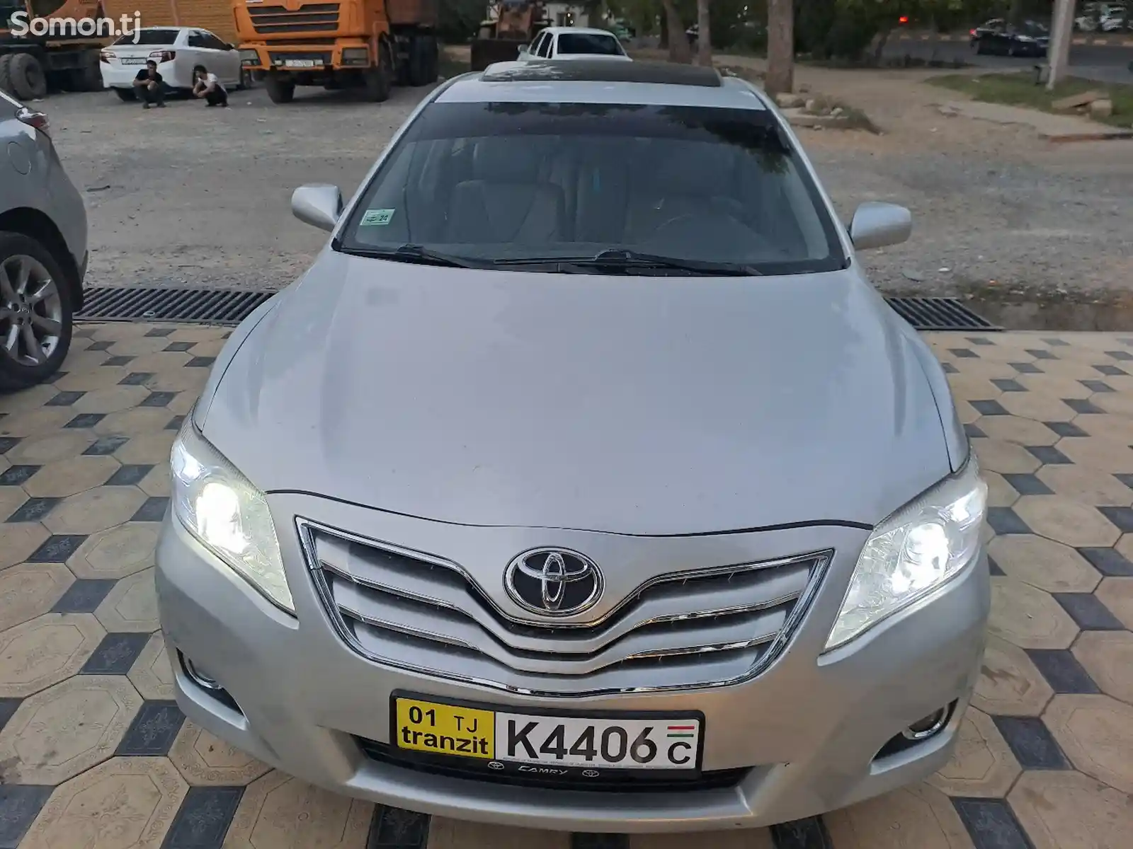 Toyota Camry, 2010-1