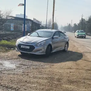 Hyundai Sonata, 2013