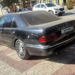 Mercedes-Benz E class, 2000