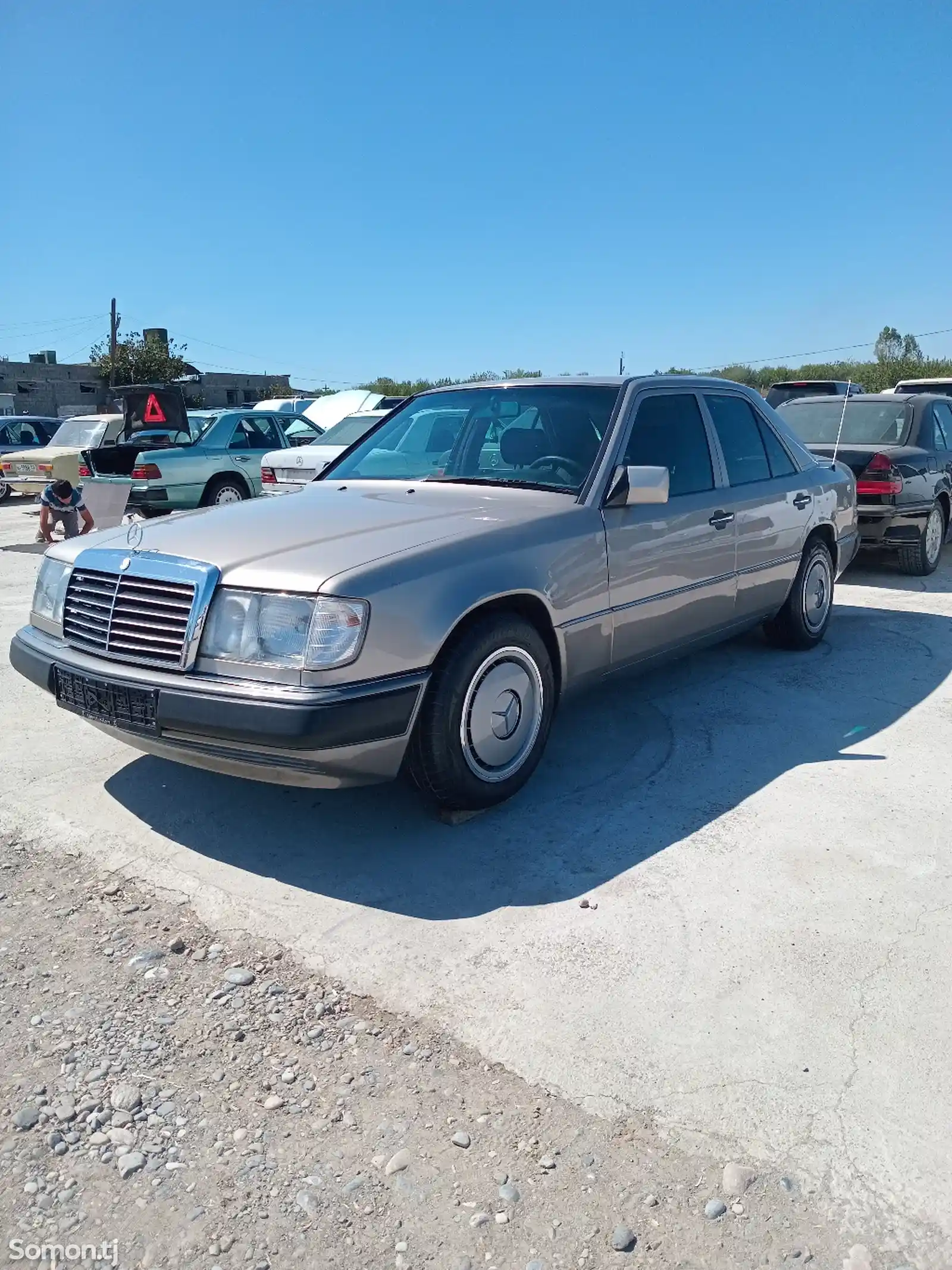 Mercedes-Benz W124, 1993-1