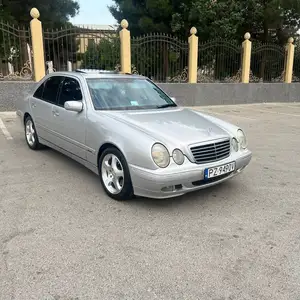 Mercedes-Benz E class, 2001