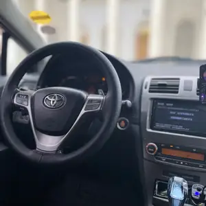 Toyota Avensis, 2012