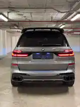 BMW X7, 2023-4