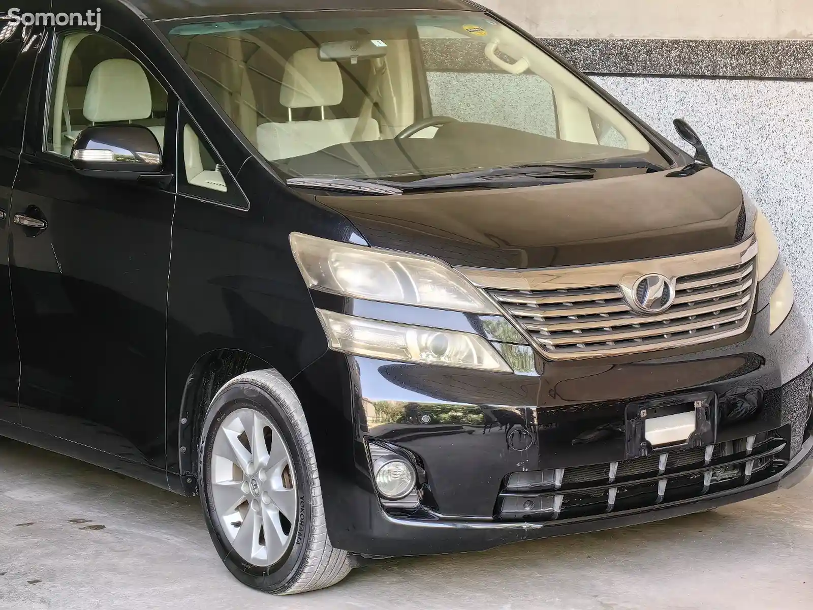 Toyota Vellfire, 2011-1