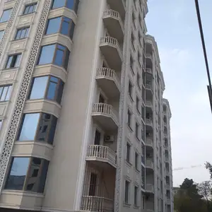 2-комн. квартира, Цокольный этаж, 73 м², 18мкр