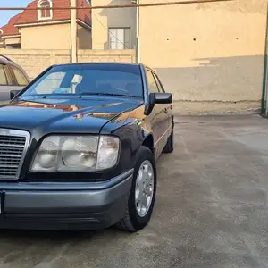 Mercedes-Benz W124, 1995